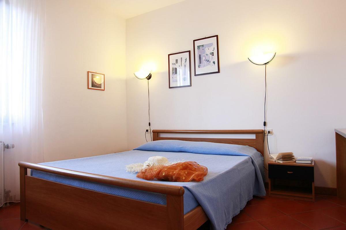 Elba Vip Aparthotel Porto Azzurro Kültér fotó