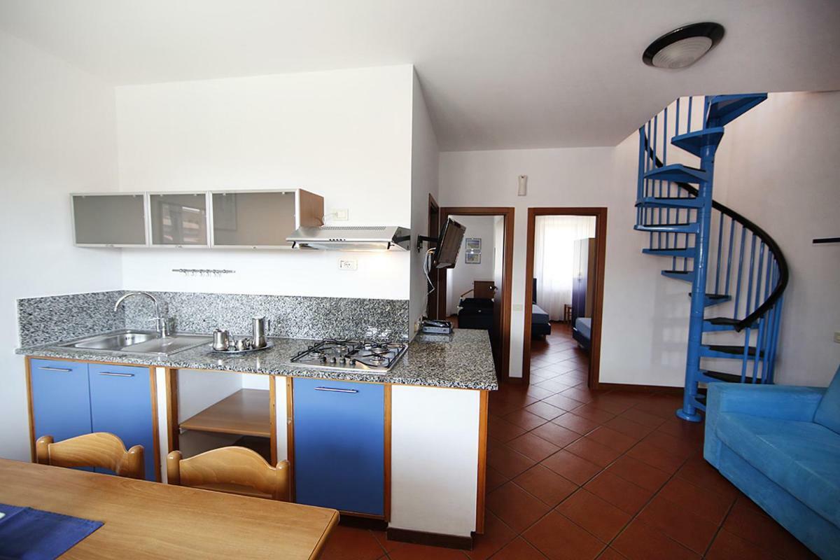 Elba Vip Aparthotel Porto Azzurro Kültér fotó