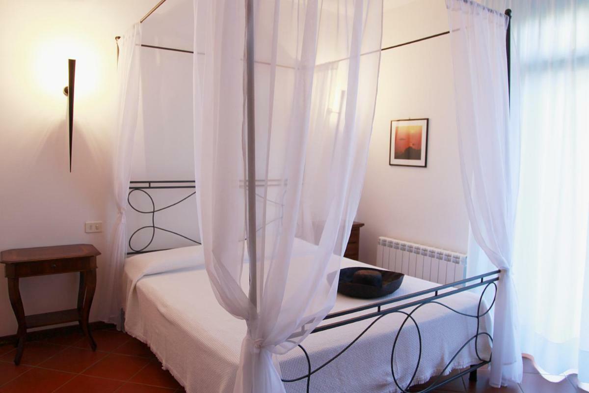 Elba Vip Aparthotel Porto Azzurro Kültér fotó