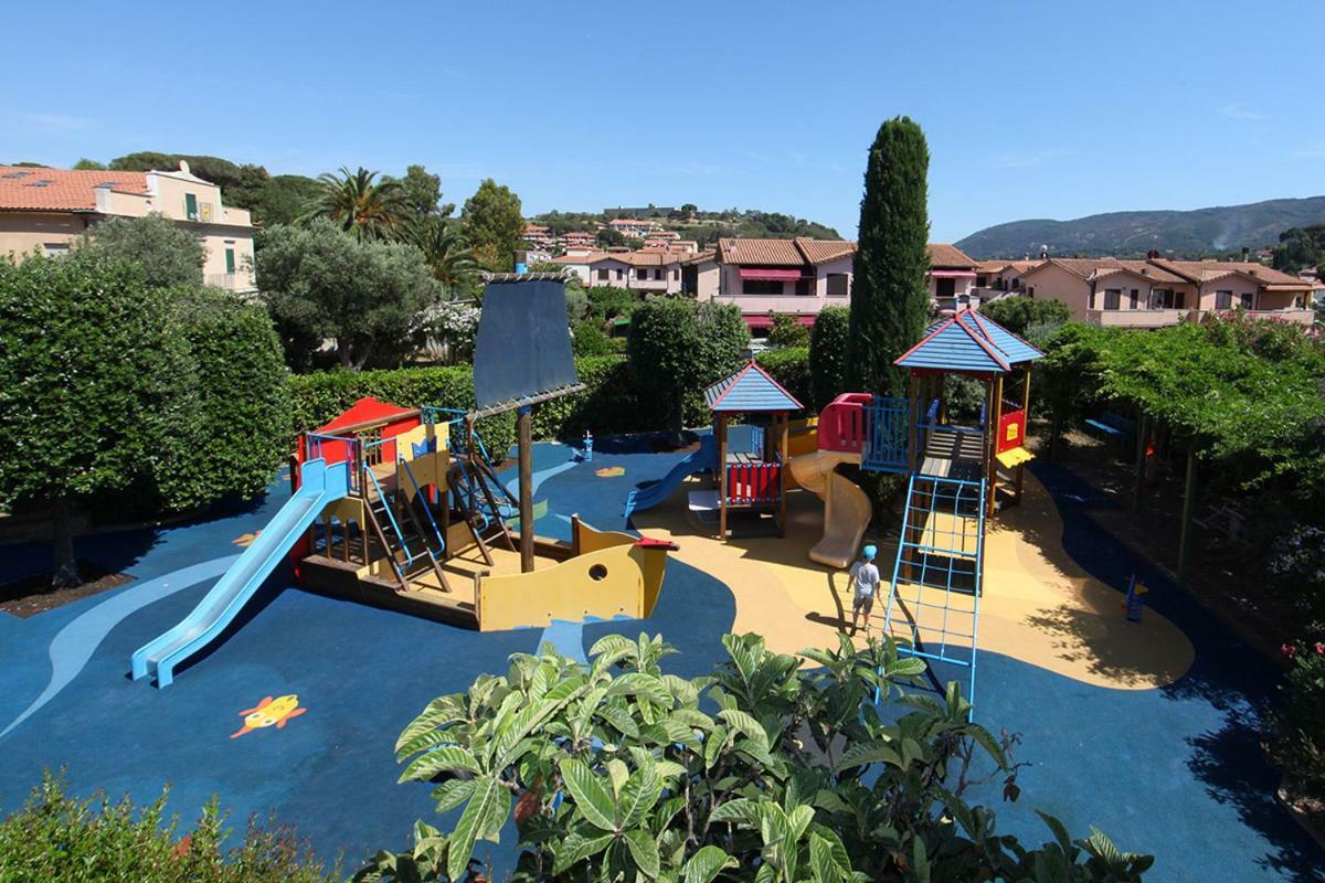 Elba Vip Aparthotel Porto Azzurro Kültér fotó