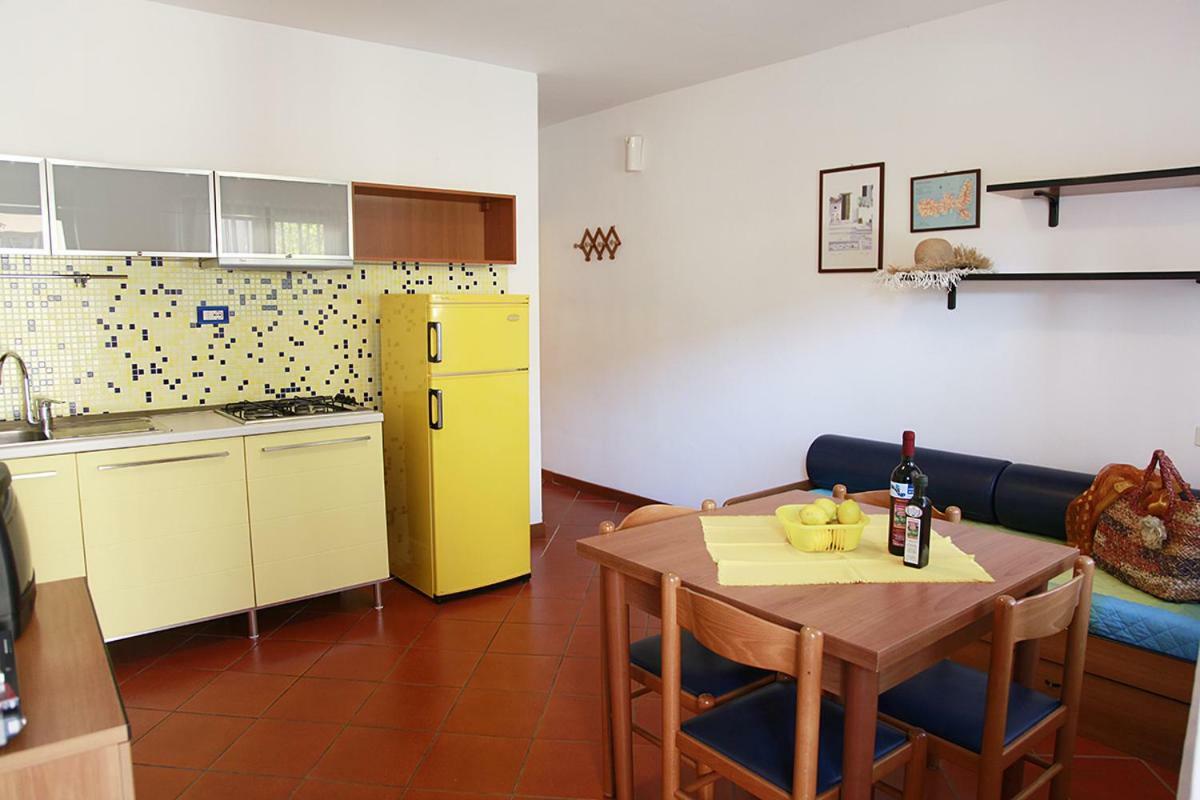 Elba Vip Aparthotel Porto Azzurro Kültér fotó